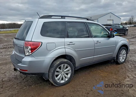 2012 Subaru Forester 2.5X Premium из США, поврежденный, VIN JF2SHBDC4CH417369